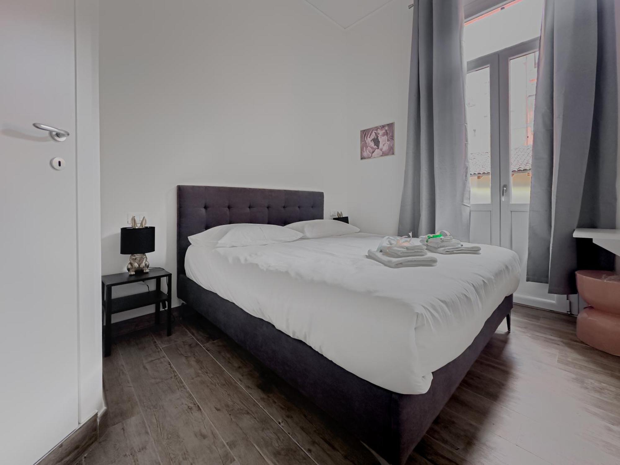Realkasa Galliera Home & Suites Bologna Bagian luar foto
