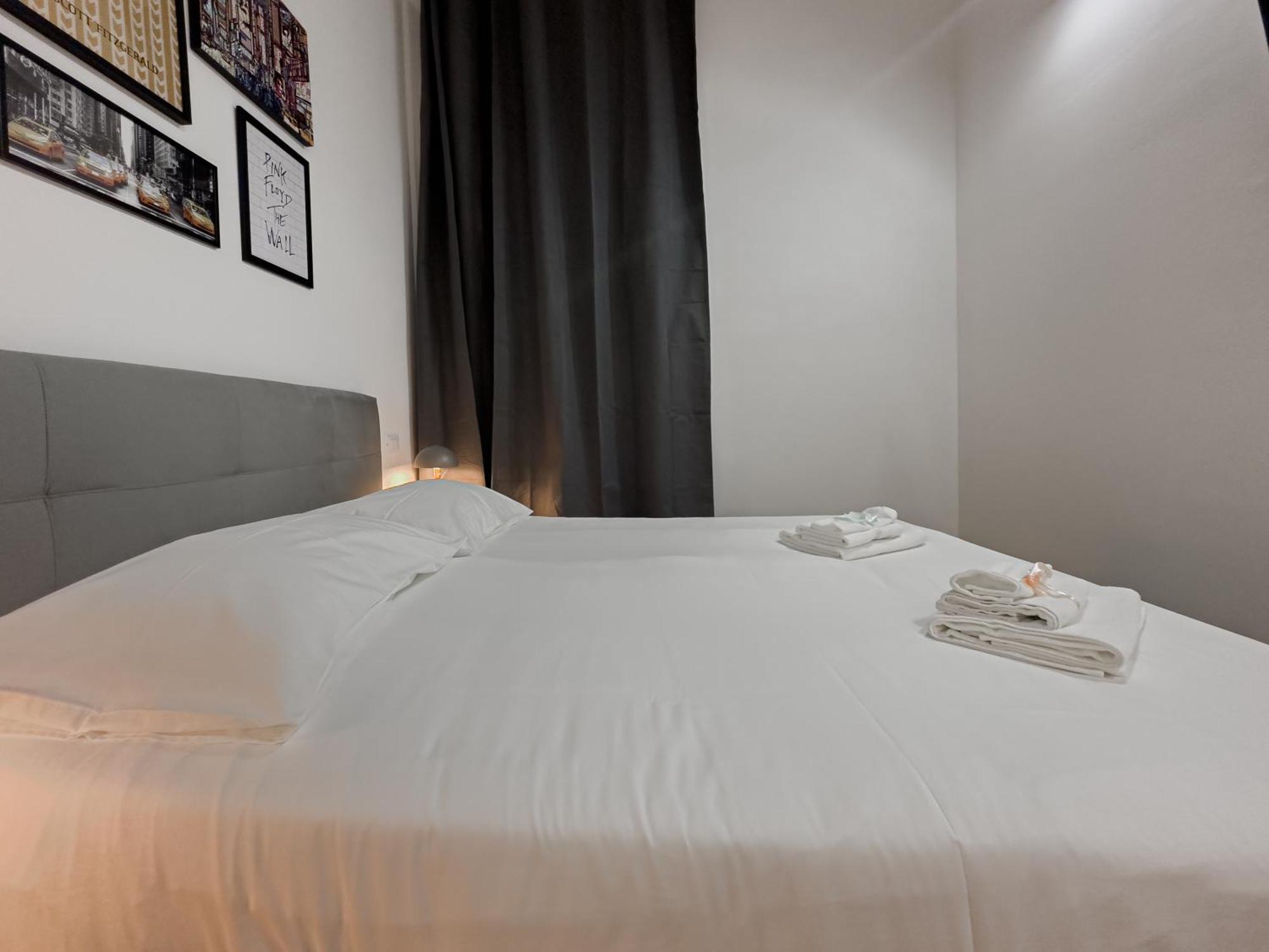 Realkasa Galliera Home & Suites Bologna Bagian luar foto