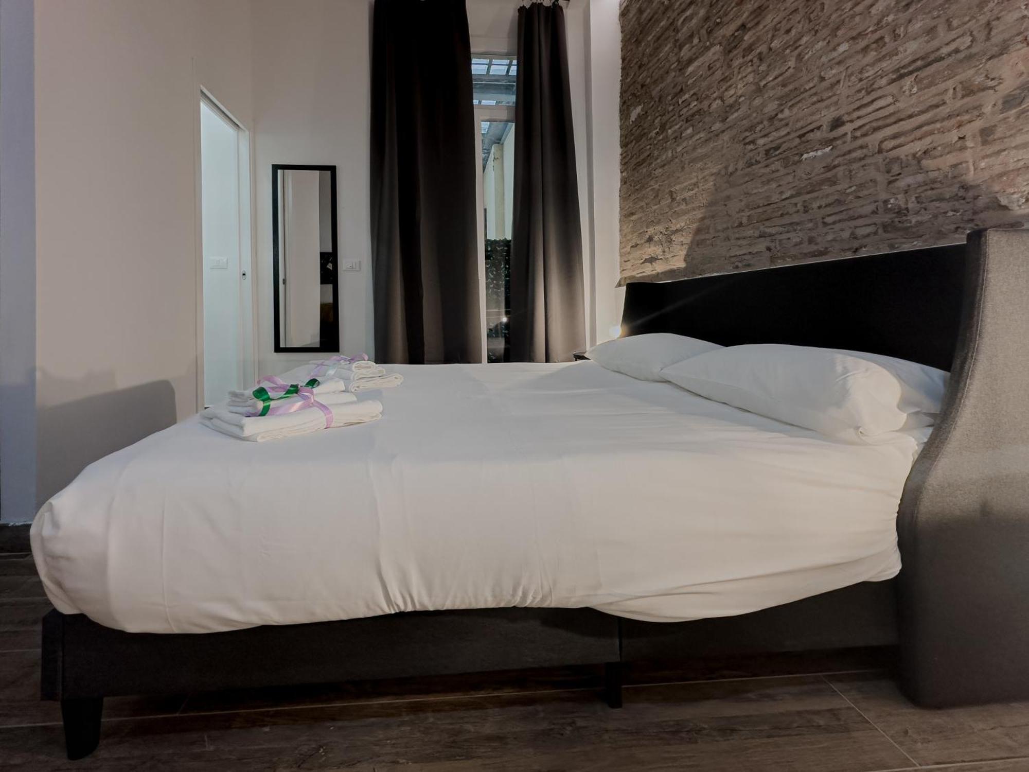 Realkasa Galliera Home & Suites Bologna Bagian luar foto
