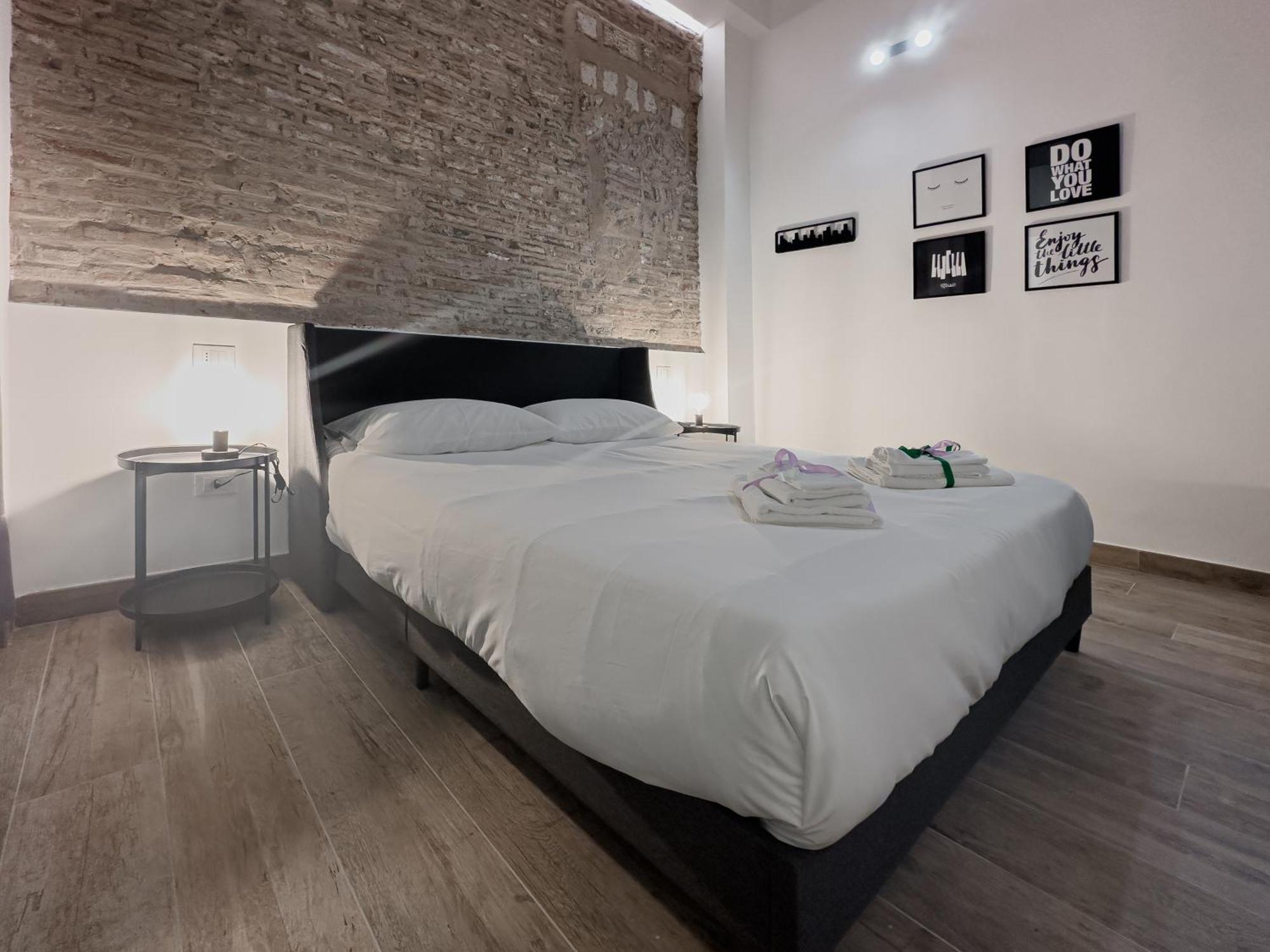 Realkasa Galliera Home & Suites Bologna Bagian luar foto